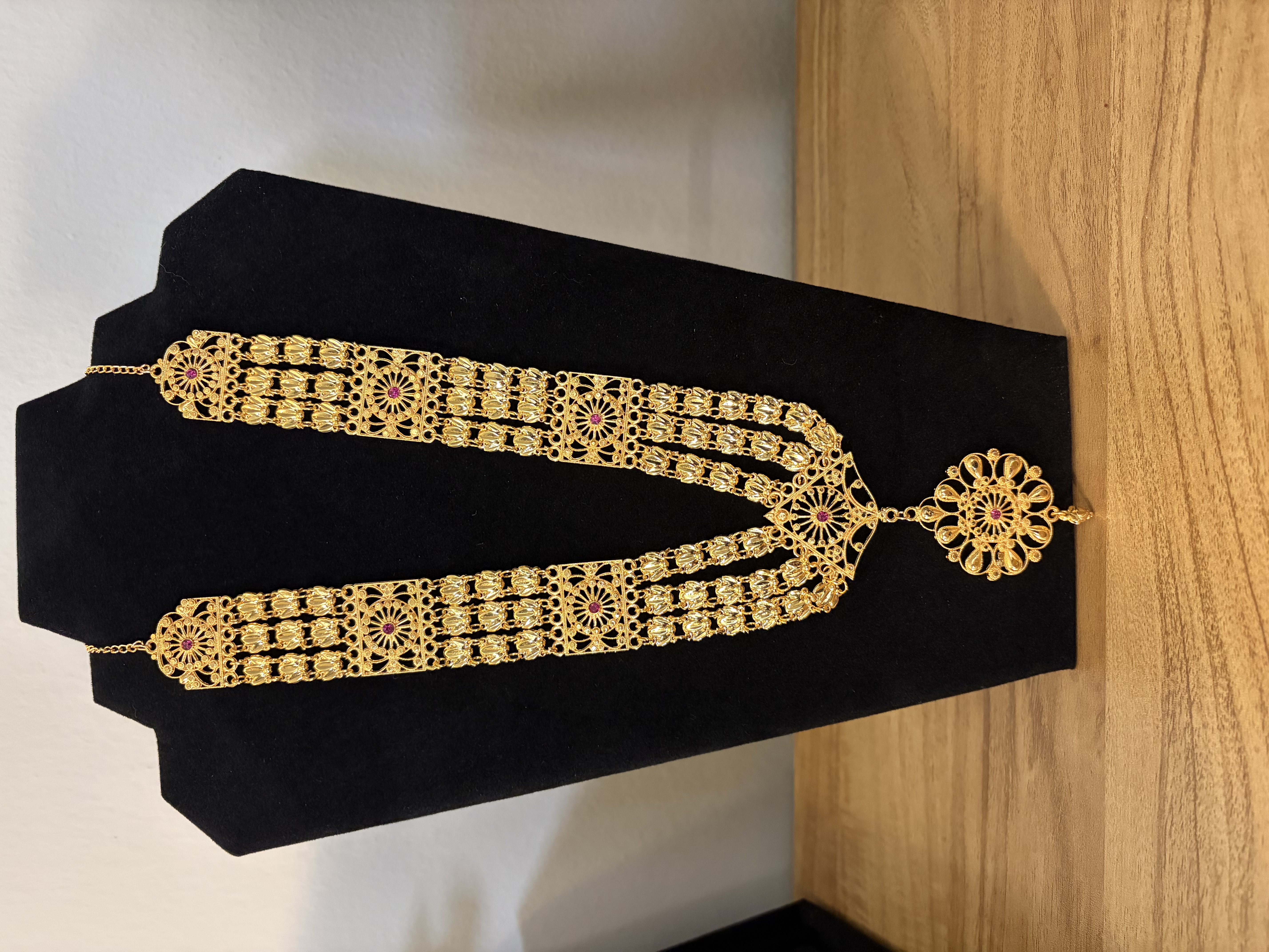 Gold Long Leaf Link Chain Necklace